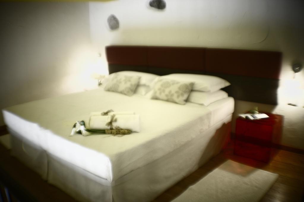 Il Giardino Degli Aranci Bed & Breakfast Mores Ruang foto
