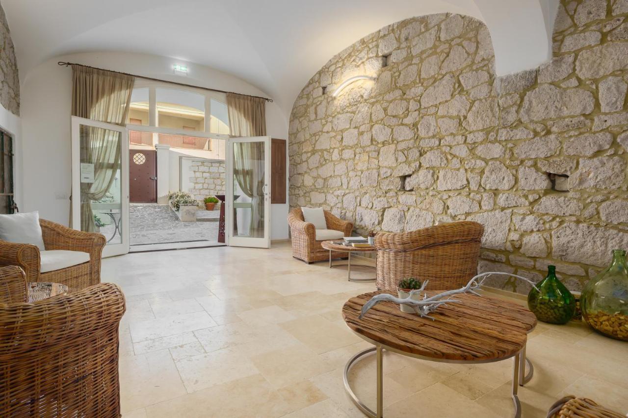 Il Giardino Degli Aranci Bed & Breakfast Mores Bagian luar foto