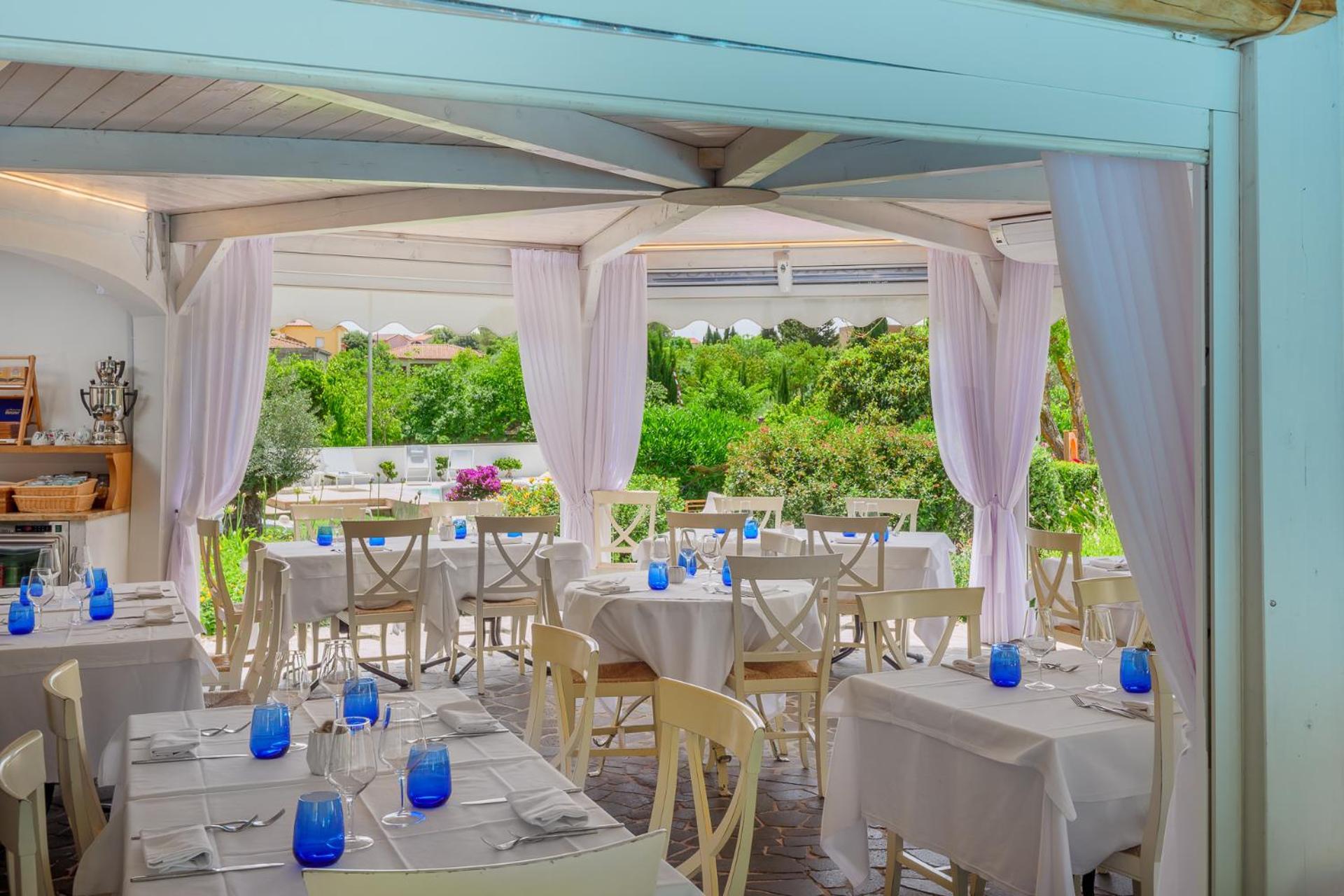 Il Giardino Degli Aranci Bed & Breakfast Mores Bagian luar foto